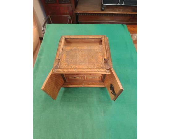 Antico monetiere asiatico