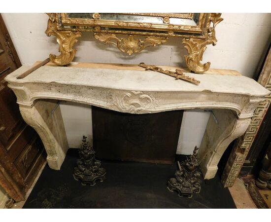 chp278 Burgundy stone fireplace, larg. 170 cm xh 107, p.46     