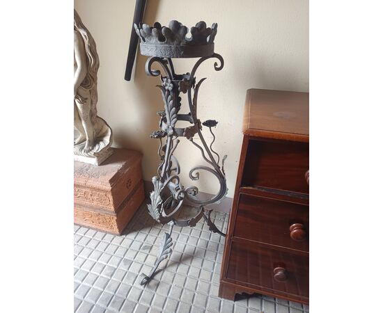 Fioriera in ferro battuto