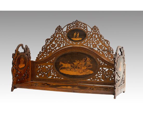 Portalettere antico Sorrentino in legno di ulivo. Periodo XIX secolo.