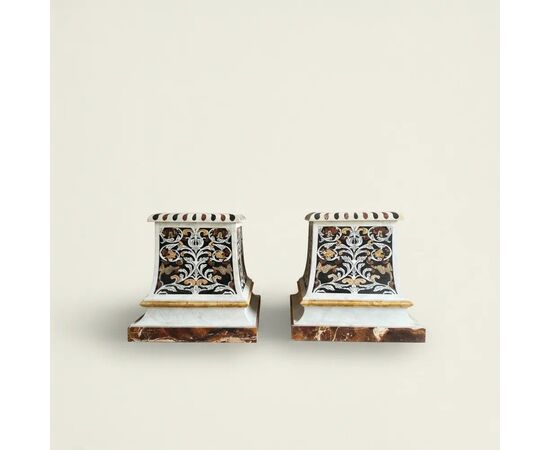 
Coppia di Basamenti in Marmo Intarsiato, Italia XIX Secolo