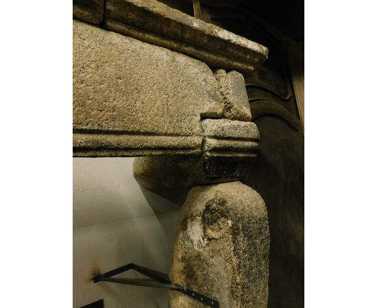 chp288  camino gotico in pietra , misura larg. cm 230 x h 215