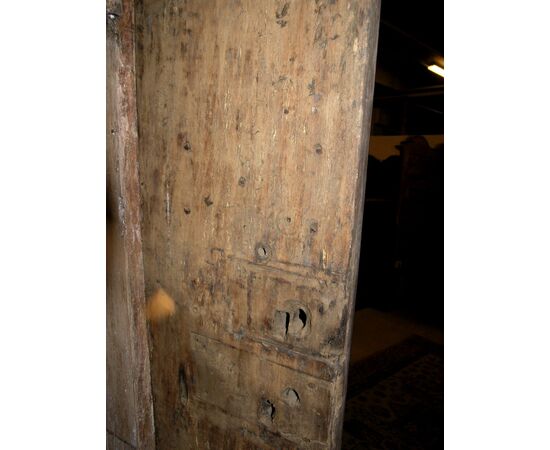 ptci487 door in walnut, eighteenth century, Piedmont, a door, mis. cm 128 x 215 h     