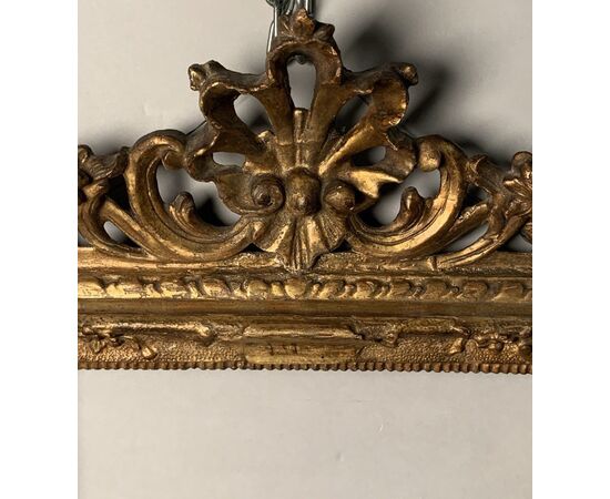 Carved and gilded wooden frame. Venice, 18th century.