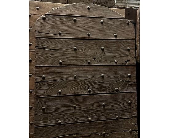 PTCR518 - Studded door in chestnut, 1800s, dimensions cm W 76 x H 191