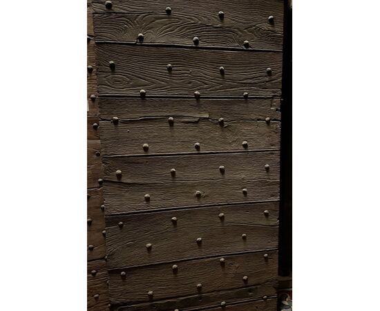 PTCR518 - Studded door in chestnut, 1800s, dimensions cm W 76 x H 191