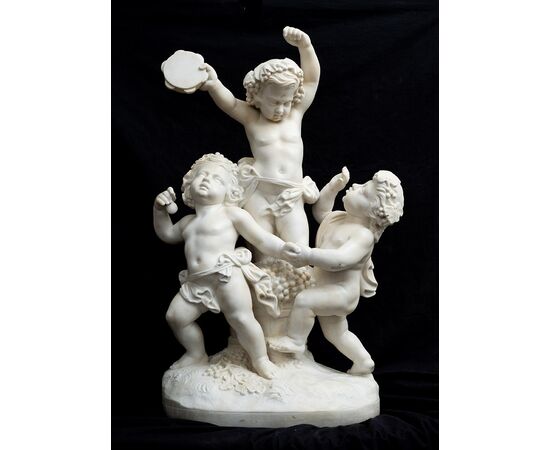 Scultura antica in marmo bianco statuario raffigurante la festa degli amorini firmata" Clodion 1738-1814" Francia inizio XIX secolo.