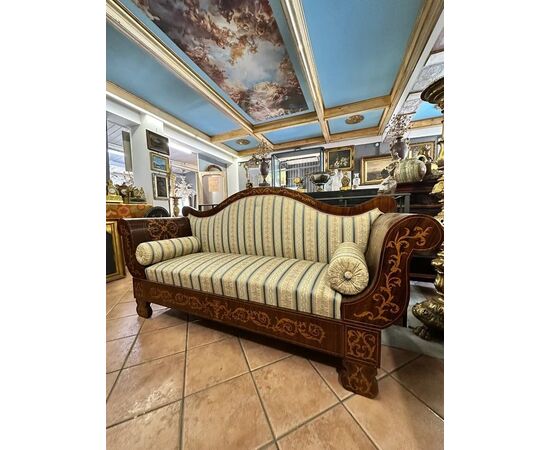 
Divano a Barca Carlo X in Legno Intarsiato – XIX Sec.