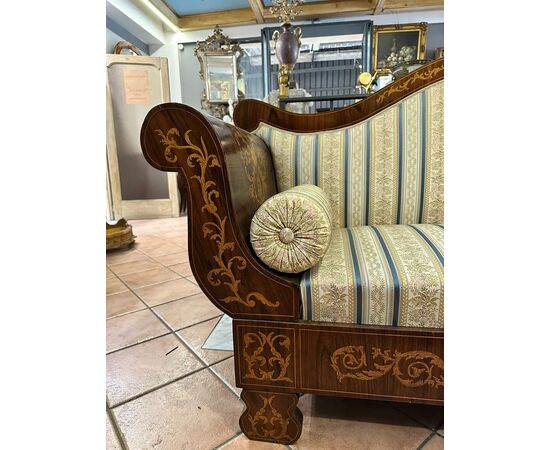 
Divano a Barca Carlo X in Legno Intarsiato – XIX Sec.