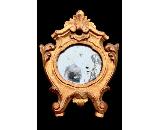 Pair of gilded wooden cartagloria frames.