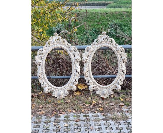 Pair of large carved wooden ovals – 1980s dead stock