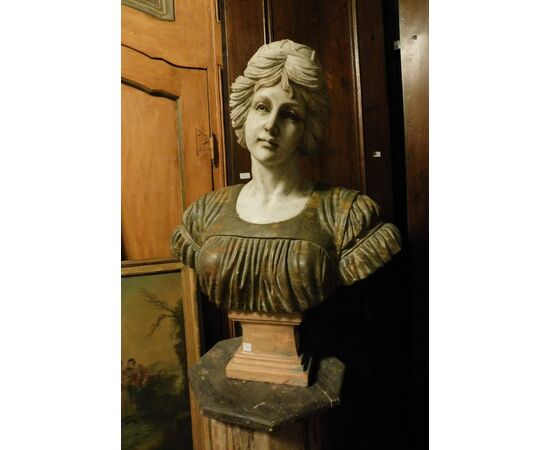 dars287 busto in marmo policromo, larg. 65 cm x h 80, 