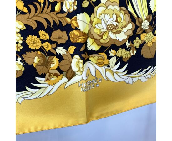 HERMES Foulard Vintage in Seta Col. Giallo Carre 90