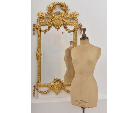 SPECCHIO ANTICO CON STEMMA, SPECCHIERA LUIGI FILIPPO, CORNICE DORATA IN LEGNO INTAGLIATO, XIX  (SPC193)