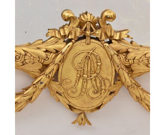 SPECCHIO ANTICO CON STEMMA, SPECCHIERA LUIGI FILIPPO, CORNICE DORATA IN LEGNO INTAGLIATO, XIX  (SPC193)