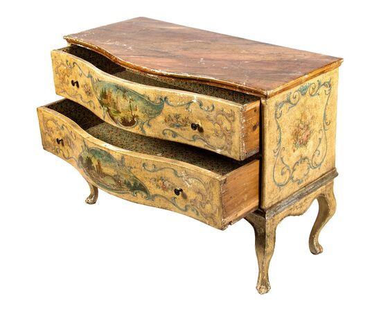 Comò in legno laccato e dipinto in policromia a paesaggi, Marche, XVIII secolo