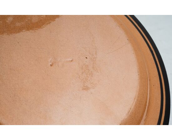 Coppia di piatti antichi "Giustiniani" in terraglia policroma appartenente agli inizi del XIX secolo.