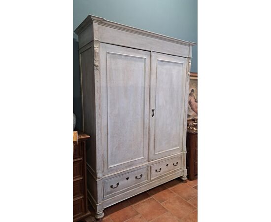 Armadio dipinto dell' Ottocento