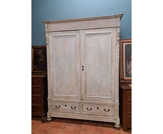 Armadio dipinto dell' Ottocento