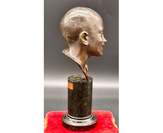 Bronze bust of a young man – Signed T. Campajola, Italy, early 20th century