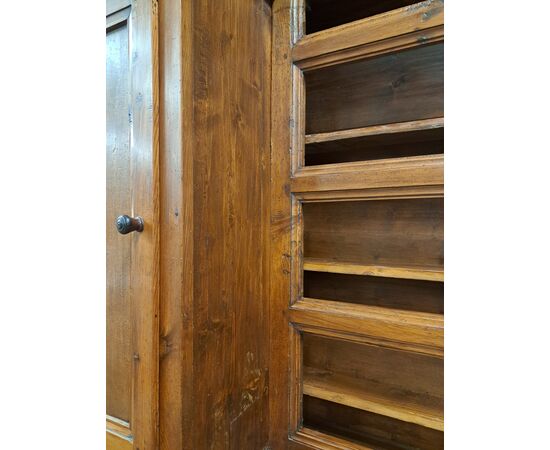 Credenza  4 ante  con alzata della fine del '700