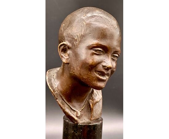 Bronze bust of a young man – Signed T. Campajola, Italy, early 20th century
