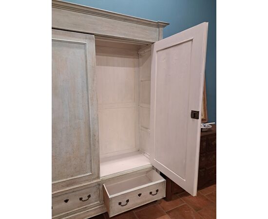 Armadio dipinto dell' Ottocento