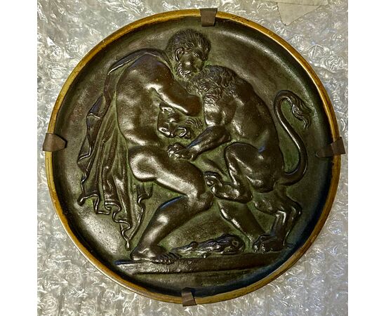 Bronze Medallion – Hercules and the Nemean Lion (Bas-Relief) Late 19th – early 20th Century