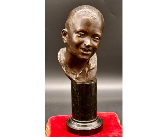 Bronze bust of a young man – Signed T. Campajola, Italy, early 20th century