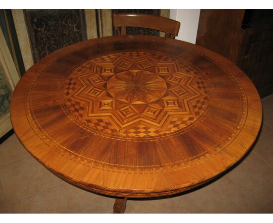 Inlaid rolino table diameter 110 cm     