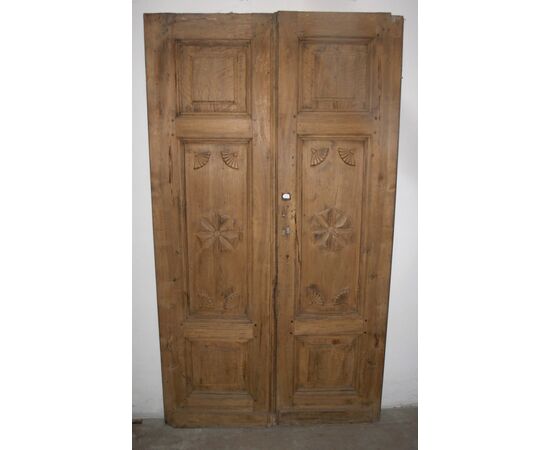 ptci009 carved door of the piedmont, mis. 109 x 195 cm,     
