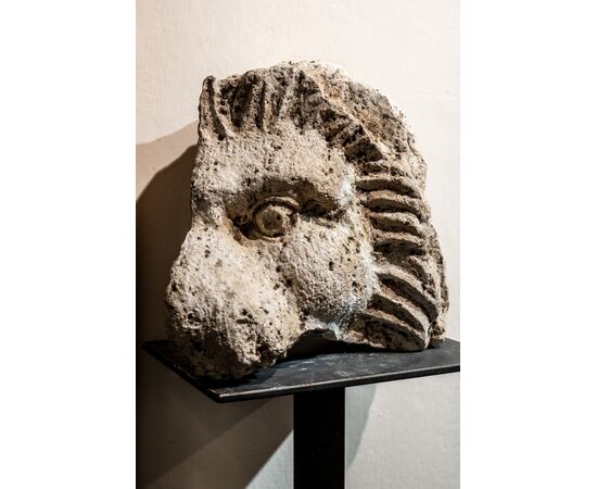 Stone lion head - Early Renaissance - Missing parts