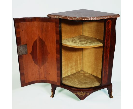 Corner cabinet with floral inlays in rosewood, violet wood and rosewood, Mathieu Criard, France, 18th century