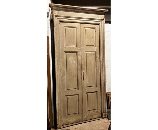 PTS902 - N. 3 porte in legno laccato, con telaio, epoca '800, luce cm L 100 x H 233