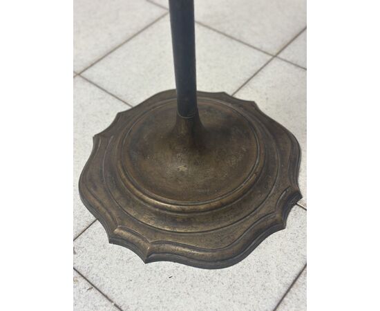 Florentine bronze floor lamp, H 180 cm. Early 19th century. Height 180 cm