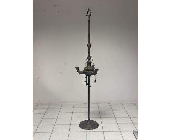 Florentine bronze floor lamp, H 180 cm. Early 19th century. Height 180 cm