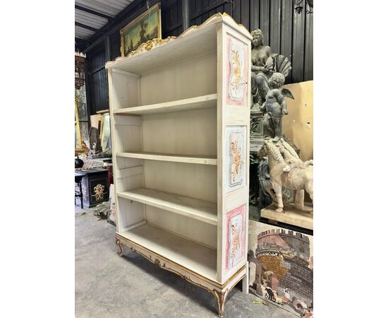 
Libreria siciliana a giorno laccata e dipinta, fine XIX secolo