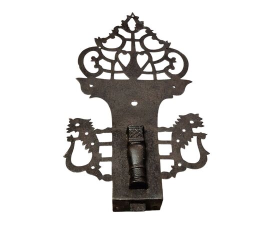 Catenaccio in ferro forgiato e traforato