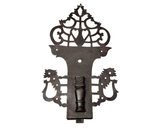 Catenaccio in ferro forgiato e traforato