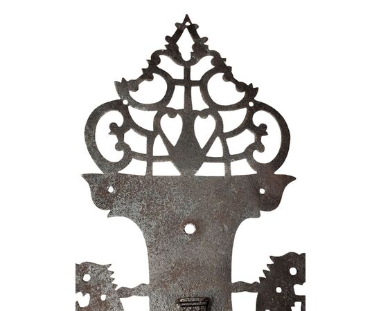 Catenaccio in ferro forgiato e traforato