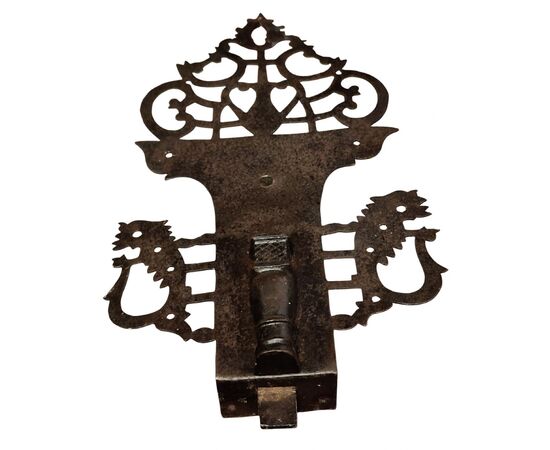 Catenaccio in ferro forgiato e traforato