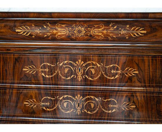 Antique French Charles X chest of drawers in walnut burl with white statuary marble top. 19th century period.