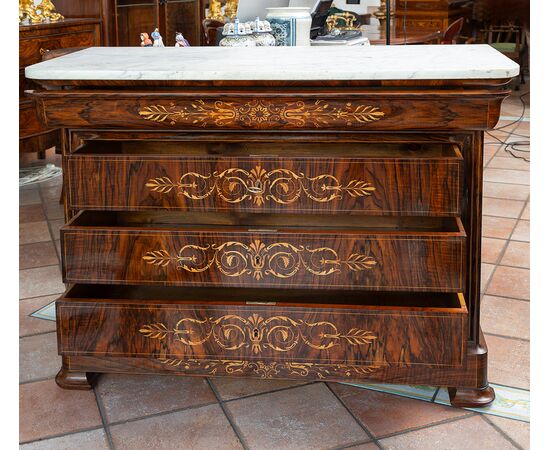 Antique French Charles X chest of drawers in walnut burl with white statuary marble top. 19th century period.