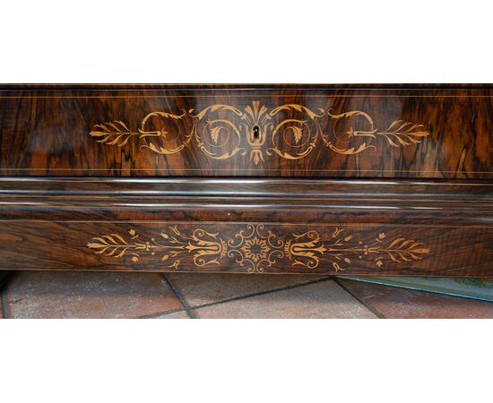 Antique French Charles X chest of drawers in walnut burl with white statuary marble top. 19th century period.