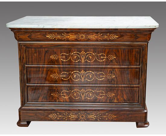 Antique French Charles X chest of drawers in walnut burl with white statuary marble top. 19th century period.
