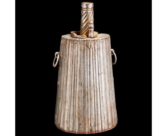 Porta polvere in ferro forgiato Brescia inizi XVII secolo