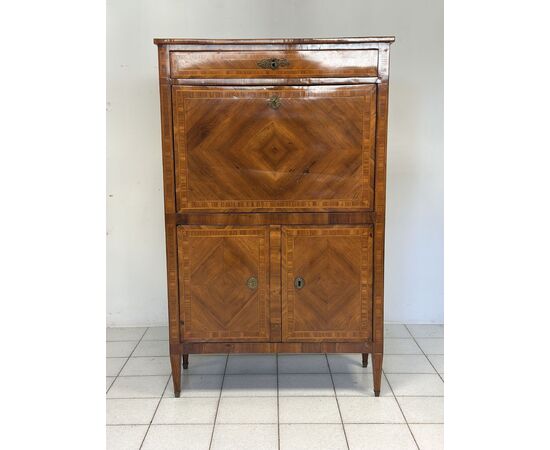 Louis XVI Secretaire. Milan 18th century