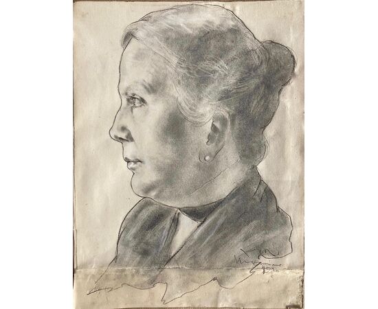 Profilo di anziana signora.