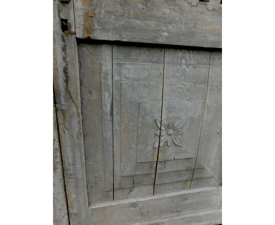 ptn233 larch door with turnings, width. 230 x 250 cm,     