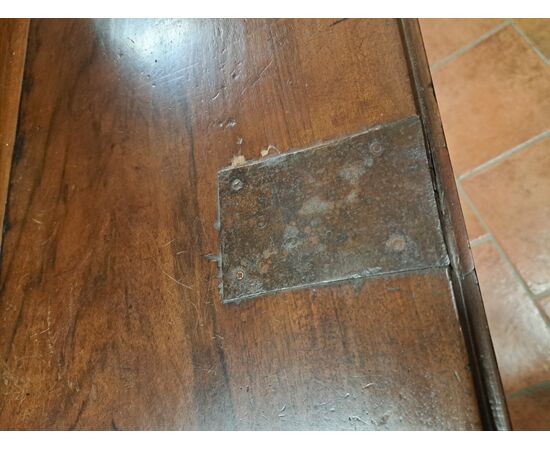 Directoire walnut drop-front desk, second half of the 18th century